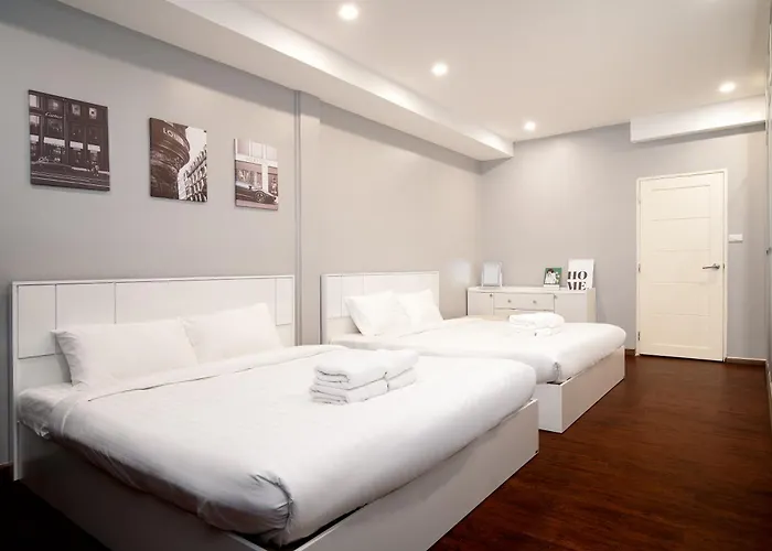 Townhouse 37 In Pratunam Soi Ratchaprarop 10 *