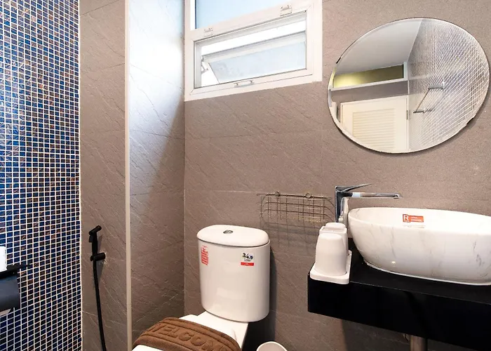 Townhouse 37 In Pratunam Soi Ratchaprarop 10 公寓 曼谷