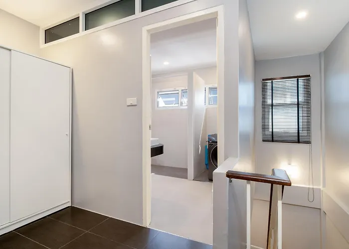 公寓 Townhouse 37 In Pratunam Soi Ratchaprarop 10 曼谷